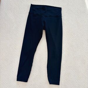 Women’s Size 10 Lululemon Black Wunder Under High-Rise Tight 25"